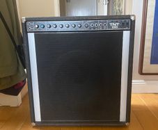 Powerful/ PEAVEY TNT 130 BASS Amplifier