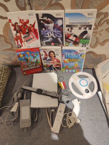 Wii with Mario Bros, Tetris, Formula 1