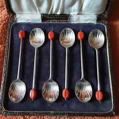 box three set of spoon's