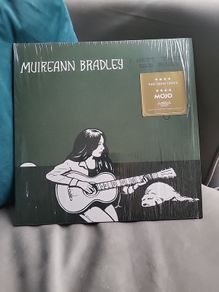 Muireann Bradley signed i kept these old blues green vinyl autographed