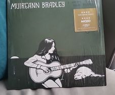Muireann Bradley signed i kept these old blues green vinyl autographed
