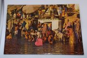 India Postcard : Bathing , Manikarnika Ghat, Varanasi , India - 1992