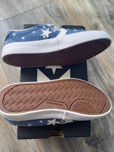 Kids converse