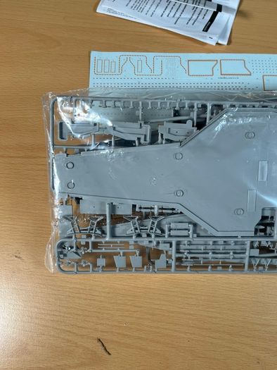 Revell 05003 1:720 USS Ronald Reagan Aircraft Carrier Model