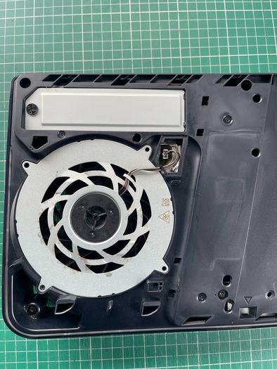 PlayStation 5 PS4 Cleaning - Liquid Metal & Thermal Paste