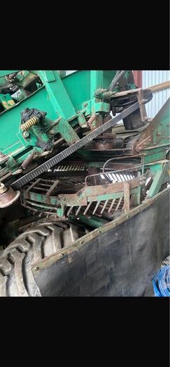 Beet harvester