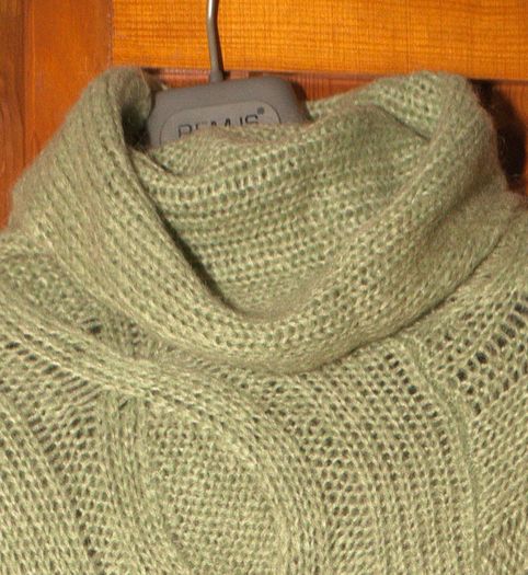 Green Sisley Poncho