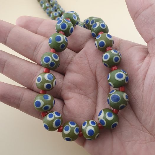 Vintage Venetian Style Thousand Eyes Leaf Green Glass,Blue Eyes Necklace 24 inches