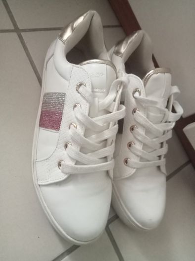 Kurt Geiger Runners size 40
