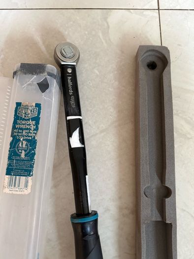 Halfords 40-200Nm torque wrench
