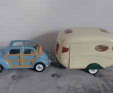 sylvanian carvan