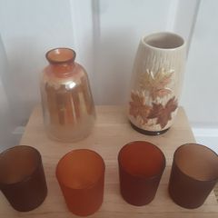 Vase x 2 plus 4 Glass Tealight Holder's all for 14.00euro .. Price Drop