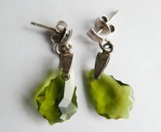 Vintage Sterling Silver 925 Dark Green Crystal Earrings, Olive Swarovski Earrings 2,9g
