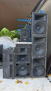 Bunch of untested music equipment