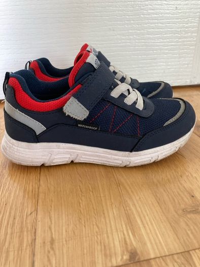 Boys shoes 12uk