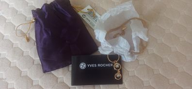 Jewellery, golden necklace pendant with Swarovski crystal
