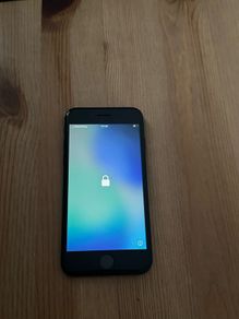 iPhone SE locked for parts