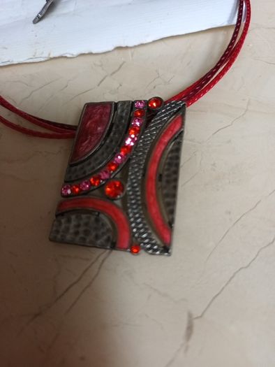 Costume  Necklace & Matching  Earrings.  Length  - 7"..