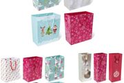 Christmas Jingle Gift Bags - 16 Christmas Gift Bags In Total - 4 x Large Gift Bags (29 x 33 cm) - 6 x Wine Bottle Bags (13 x 36 cm) - 6 x Medium Gift Bags (17 x 22 cm) - Xmas Gift Bags (FREE POSTAGE)