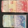Malaysian  10 ringgit and 1 ringgit note 1998- 2001 Image 3