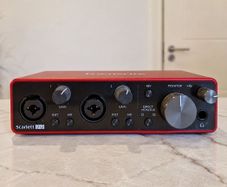 Focusrite Scarlett 2i2 3rd Gen USB Audio Interface