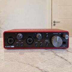 Focusrite Scarlett 2i2 3rd Gen USB Audio Interface
