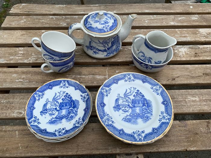 Antique child's Shellware tea set