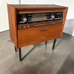 Mid Century Gramophone - TLC