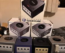 Nintendo GameCube console and games Mario