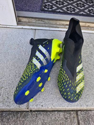 Addidas Predators football boots