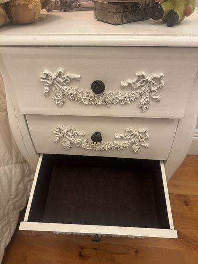 Beautiful 3 drawer French style locker.