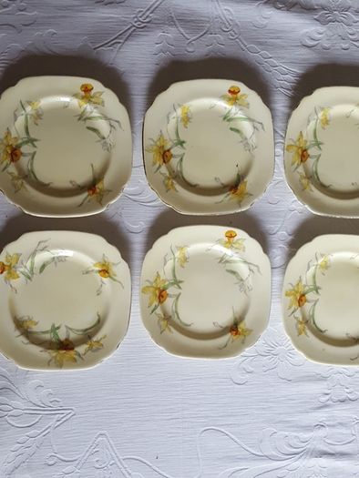 TUSCAN CHINA PLANT Art Deco Fine China 15 Piece Coffee Set - Real Gem.