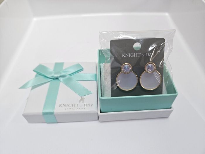 (NEW)  Mother of Pearl Earrings