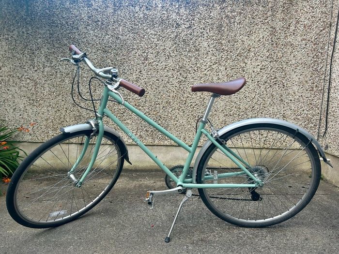 Vintage Style City Bike - Excellent Condition - Available from 1st of October