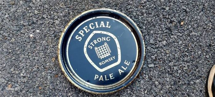 Special romsey metal pale ale drinks tray  .lovely advertising display item, for any home bar or man cave pub restaurant etc, free shipping within Ireland thank you,