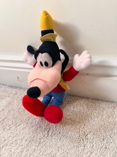 Playskool Disney Goofy approx. 10" (with hat) Plush Vintage Used Please see photos