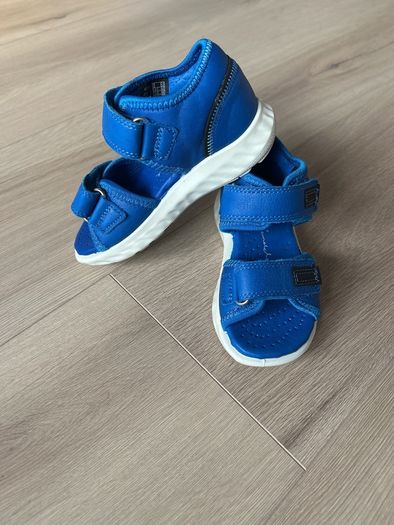 Boys/Girls ECCO sandals UK 7.5-8; EU 25