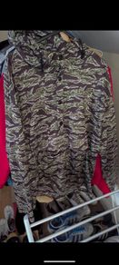 Unbranded camo overhead smock