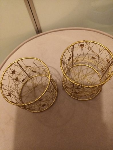 2 x christmas candle holders +candles