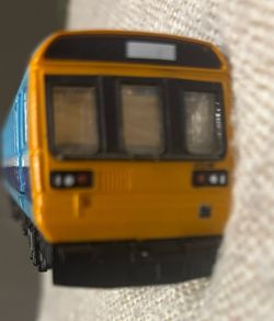 Hornby Pacer DMU 142