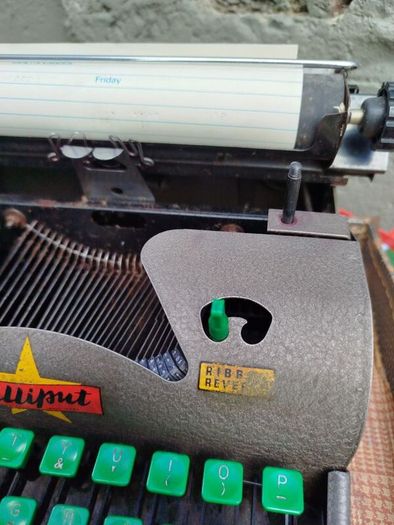 Vintage Childs Lilliput typewriter