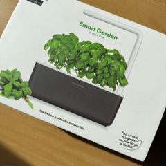Click and Grow - Smart Garden - New