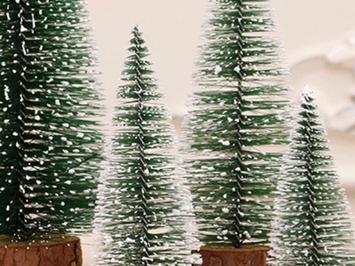 10 Pcs Artificial Frosted Sisal Trees Bottle Brush Trees with Wood Base Artificial Frosted Sisal Trees DIY Crafts Mini Pine Tree Christmas Miniature Ornaments for Xmas Home (FREE POSTAGE)