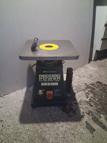 Record power oscillating bobbin sander