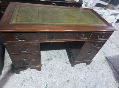 desk chesterfield