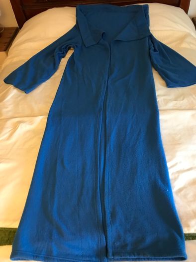New blue wrap around snuggie blanket