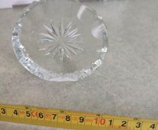 Clear Round Crystal Papper Wight.