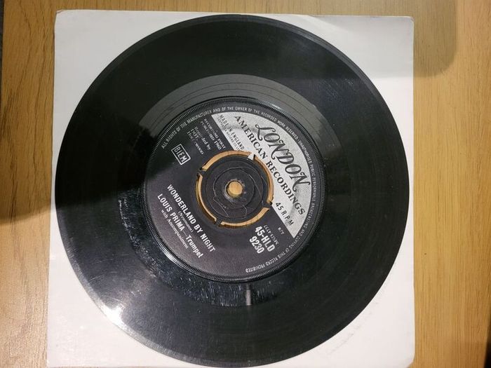Louis Prima Wonderland By Night 7 inch Vinyl 1961 London American