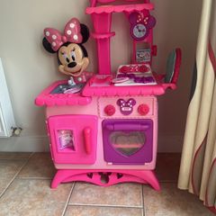 Minnie Mouse Kitchen