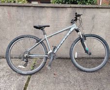 Carrera Valour Mens Mountain Bike Small